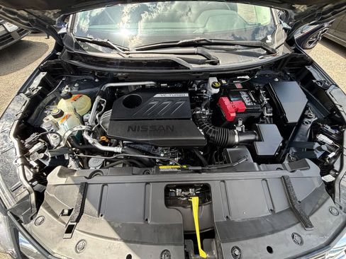 Used 2025 Nissan Rogue SV FWD image 34