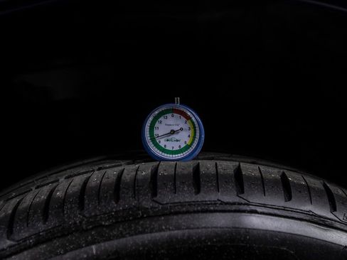 Used 2024 Toyota Venza LE image 41