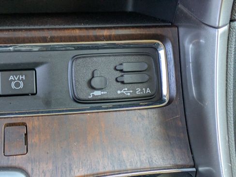 Used 2020 Subaru Ascent Touring image 31