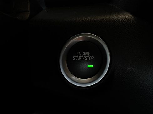 Used 2024 GMC Terrain SLE FWD image 26