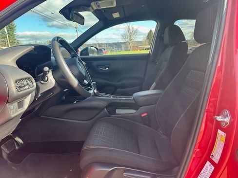 Used 2024 Honda HR-V Sport image 12