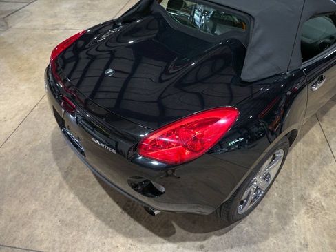 Used 2006 Pontiac Solstice Convertible w/ Premium Package RWD image 34