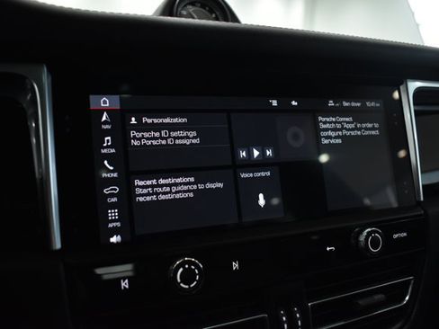 Used 2022 Porsche Macan S image 20