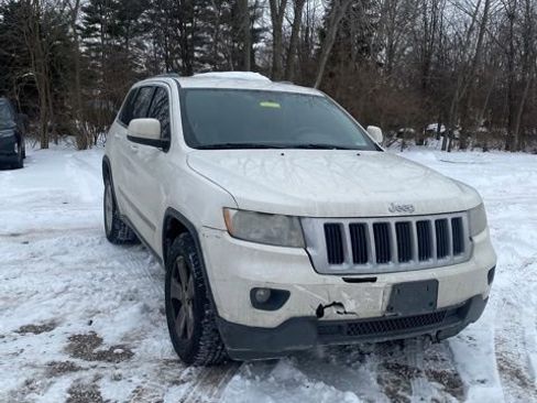 Used 2012 Jeep Grand Cherokee Laredo w/ Laredo E Group image 29