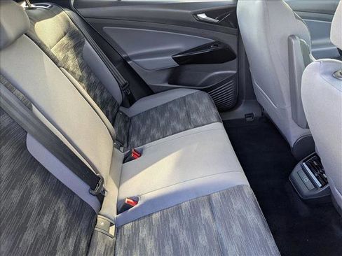 Used 2022 Volkswagen ID.4 Pro image 18