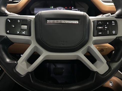 Used 2023 Land Rover Defender 130 First Edition image 17