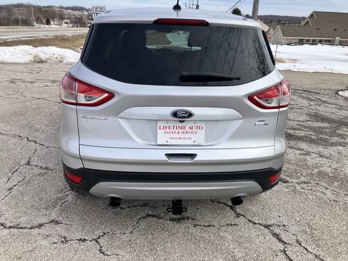 Used 2015 Ford Escape SE image 4