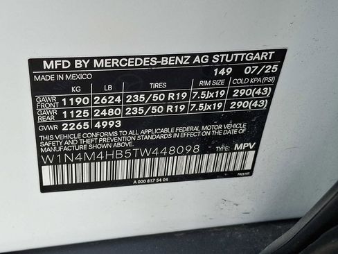 Used 2026 Mercedes-Benz GLB 250 4MATIC image 25