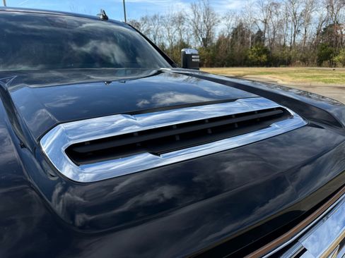 Used 2023 Chevrolet Silverado 2500 High Country w/ Z71 Off-Road Package AWD/4WD image 18