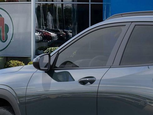 New 2026 Chevrolet Trax LT image 12