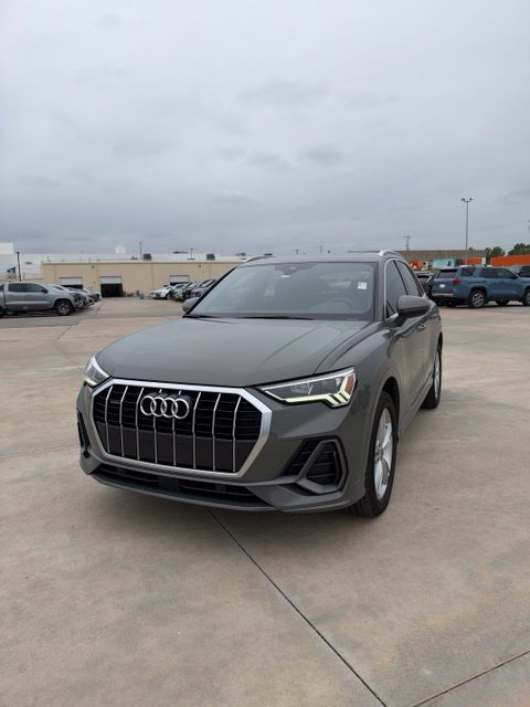 Used 2021 Audi Q3 2.0T Premium Plus AWD/4WD image 2