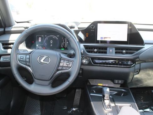 Certified 2025 Lexus UX 300h FWD image 14