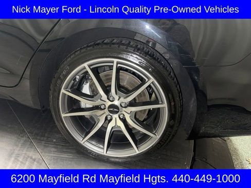 Used 2025 Genesis G70 2.5T image 31