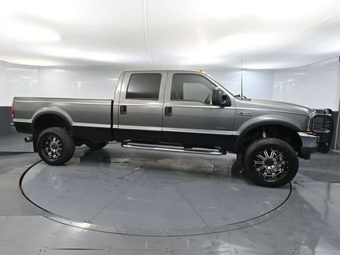 Used 2002 Ford F350 Lariat image 3