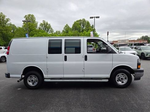 Used 2023 GMC Savana 2500 w/ Driver Convenience Package RWD image 10