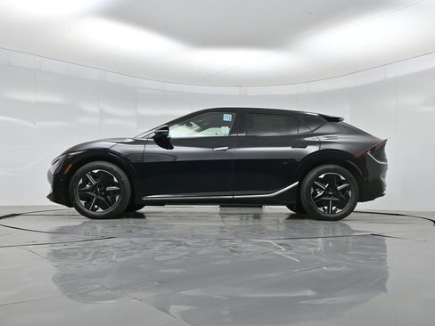 New 2025 Kia EV6 Wind AWD/4WD image 6