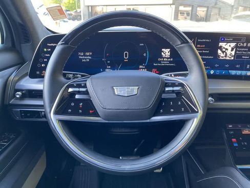 Certified 2026 Cadillac Vistiq Platinum w/ LPO, Floor Liner Package AWD/4WD image 18