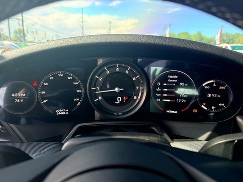 Used 2020 Porsche 911 Carrera S RWD image 39
