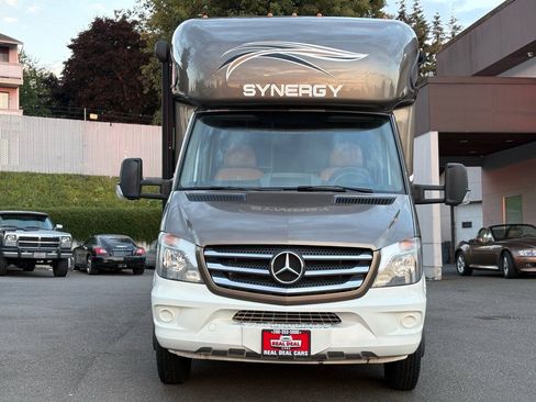 Used 2016 Mercedes-Benz Sprinter 3500 image 3