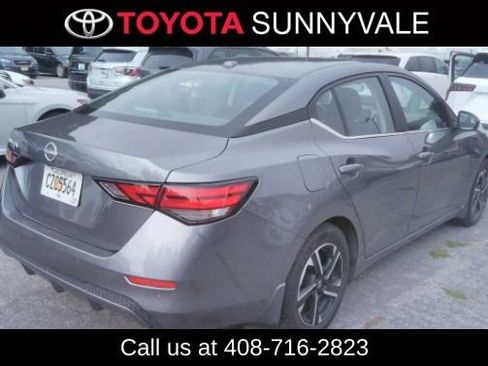 Used 2025 Nissan Sentra SV FWD image 2
