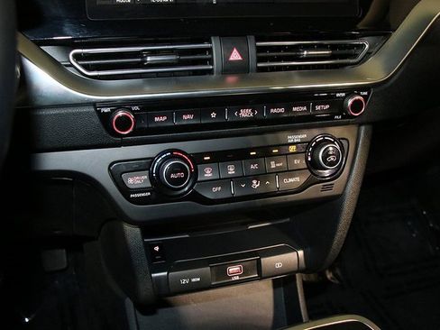 Used 2022 Kia Niro EX w/ Cold Weather Package image 19