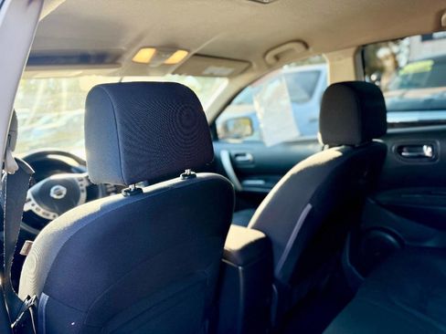 Used 2015 Nissan Rogue S image 12