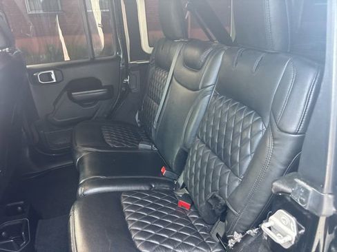 Used 2019 Jeep Wrangler Unlimited Sport S image 15