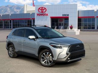 Used 2023 Toyota Corolla Cross XLE w/ Convenience Package AWD/4WD video 1