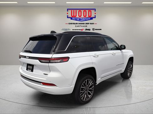 New 2026 Jeep Grand Cherokee Summit w/ Adv Protech Group IV AWD/4WD image 3