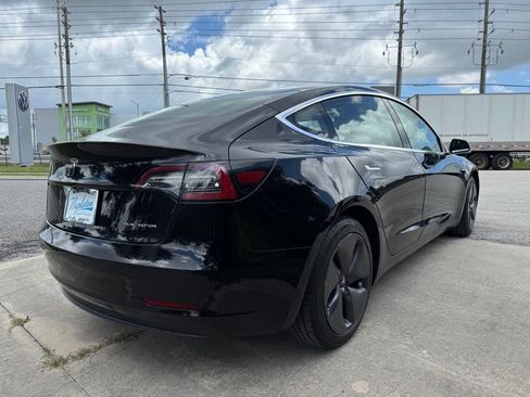 Used 2018 Tesla Model 3 AWD/4WD image 8
