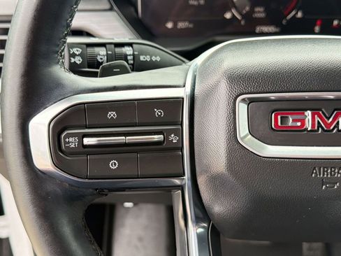 Used 2025 GMC Acadia Elevation w/ Elevation Premium Package FWD image 17