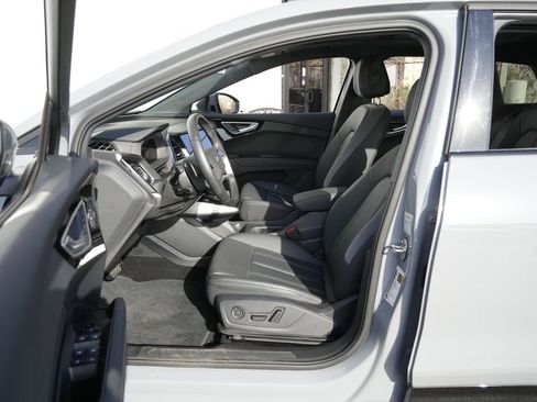 Used 2024 Audi Q4 e-tron Premium Plus w/ Premium Plus image 20