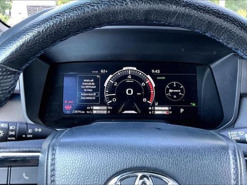 Used 2022 Toyota Tundra Platinum w/ Advanced Package AWD/4WD image 23