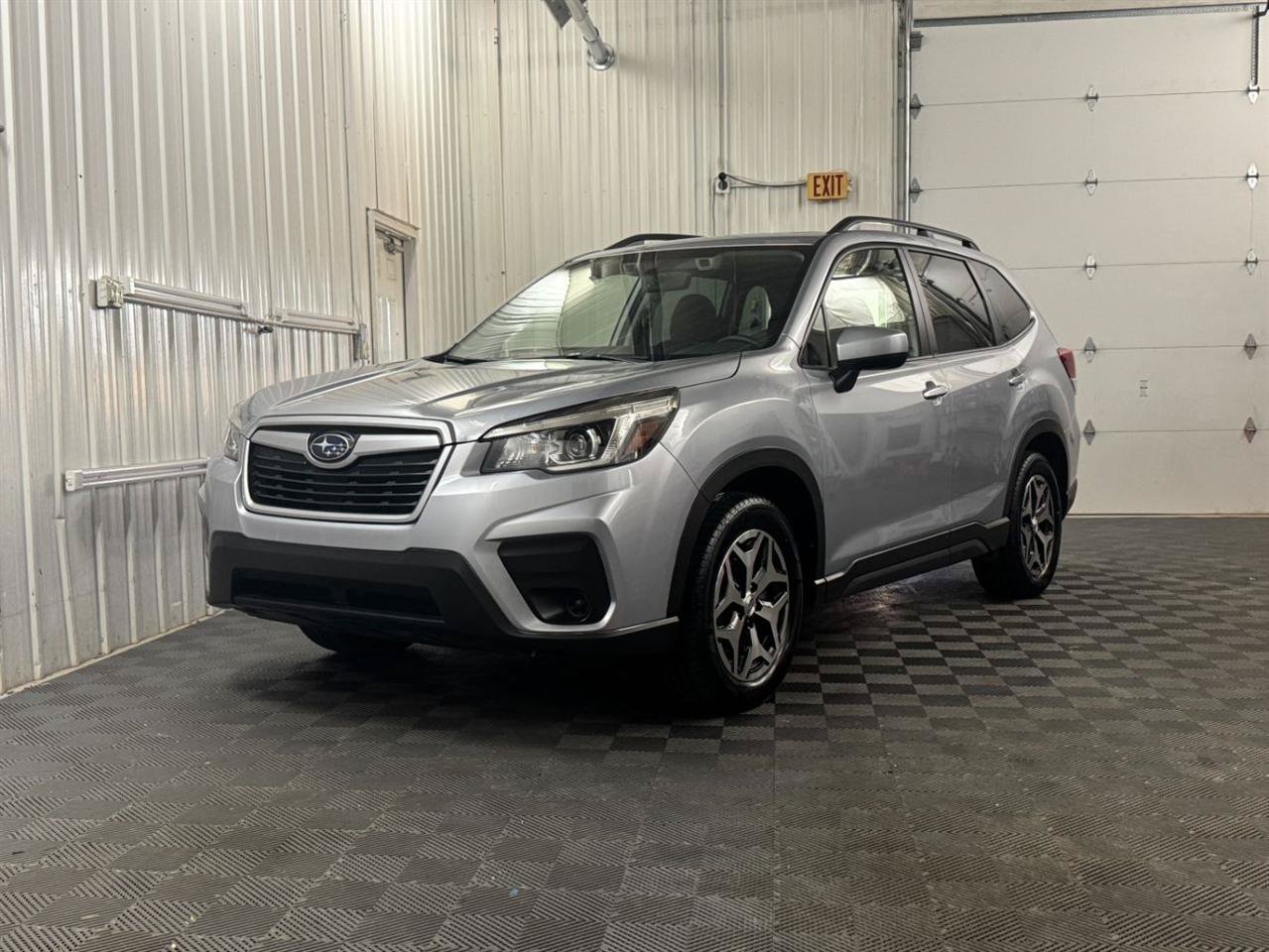 Used 2020 Subaru Forester Premium AWD/4WD image 1