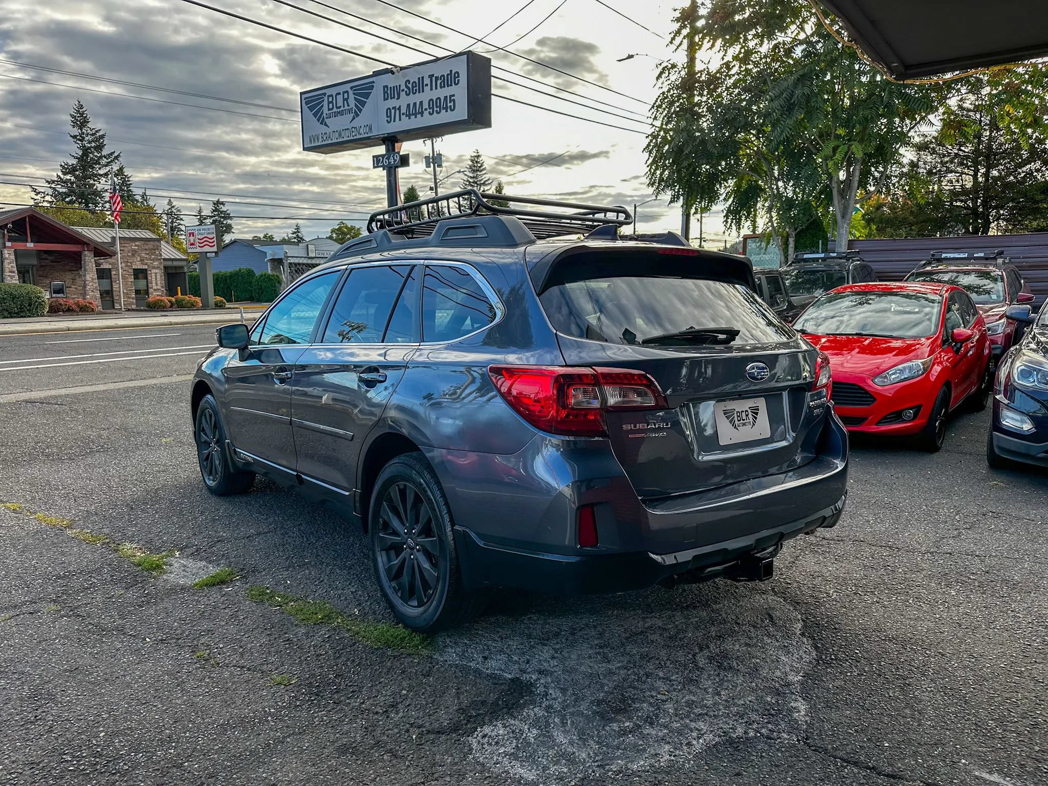 Used 2016 Subaru Outback 3.6R Limited AWD/4WD image 2