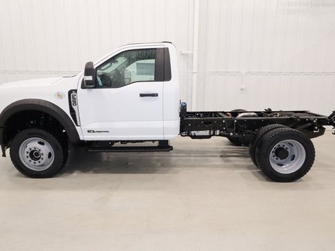 New 2026 Ford F550 4x4 Regular Cab Super Duty image 5