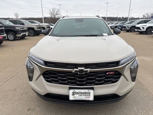 New 2026 Chevrolet Trax RS w/ Sunroof Package image 8