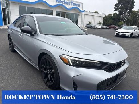 Used 2025 Honda Civic Sport image 4