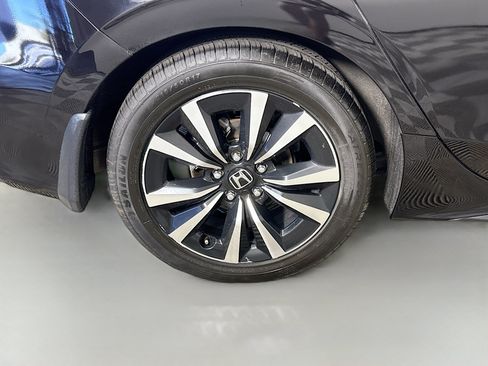 Used 2024 Honda Civic EX-L image 33