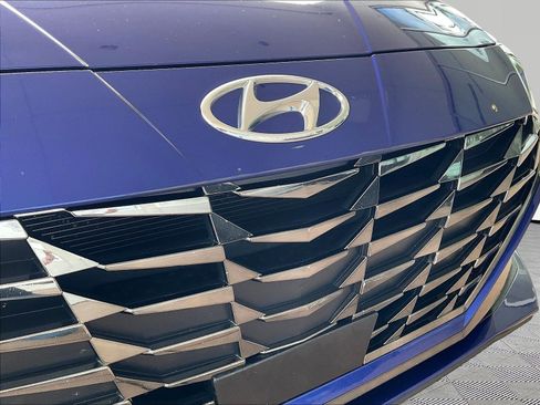 Used 2022 Hyundai Elantra SEL w/ Convenience + Premium Package FWD image 29
