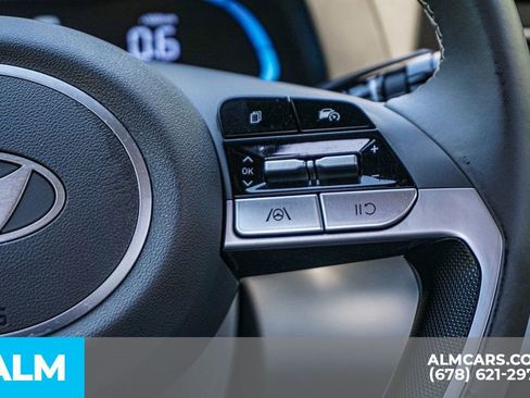 Used 2025 Hyundai Elantra Sport FWD image 30