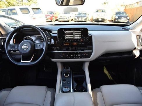 Certified 2023 Nissan Pathfinder SL w/ SL Premium Package image 8