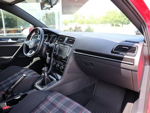 Used 2017 Volkswagen GTI S FWD image 21