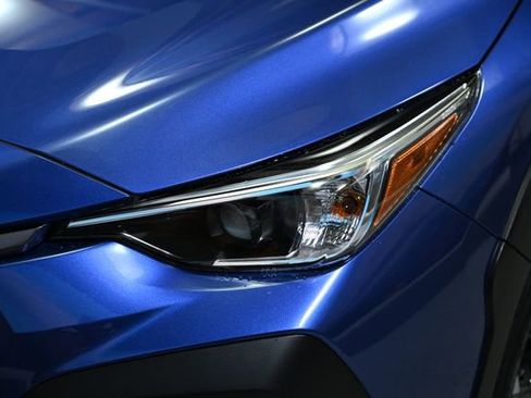 Used 2025 Subaru Crosstrek 2.0i Premium image 15