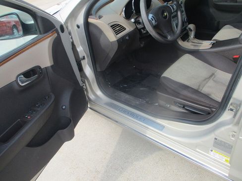 Used 2011 Chevrolet Malibu LT w/ Power Convenience Package FWD image 24