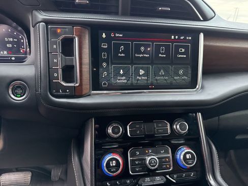 Used 2023 GMC Yukon XL Denali Ultimate image 18