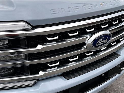 Used 2024 Ford F250 Platinum w/ Tremor Off-Road Package AWD/4WD image 31