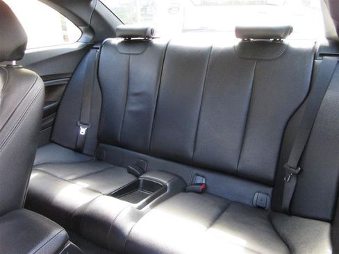 Used 2016 BMW M235i Coupe w/ Technology Package image 23