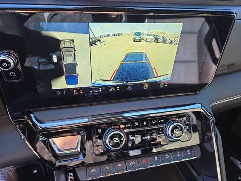 Used 2024 GMC Sierra 1500 AT4X image 33