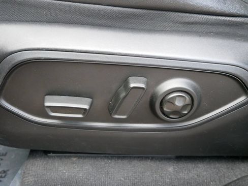 Used 2023 Jeep Grand Cherokee Limited AWD/4WD image 16